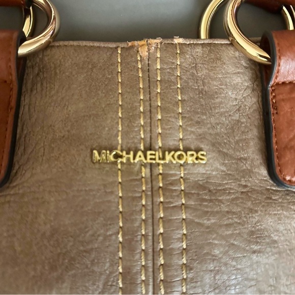 Michael Kors purse - Picture 3 of 4